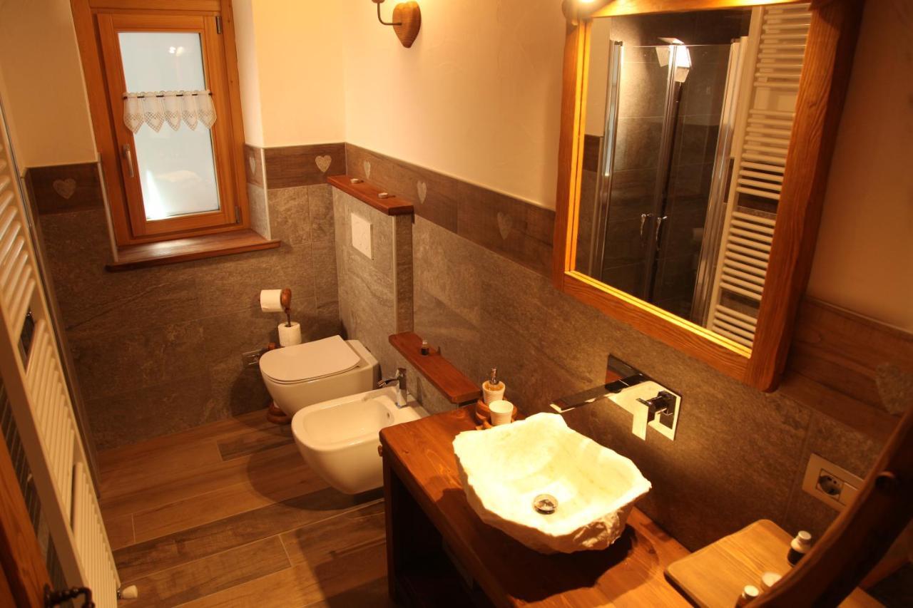 Mi Casa Tu Casa Bed & Breakfast Brusson Bagian luar foto