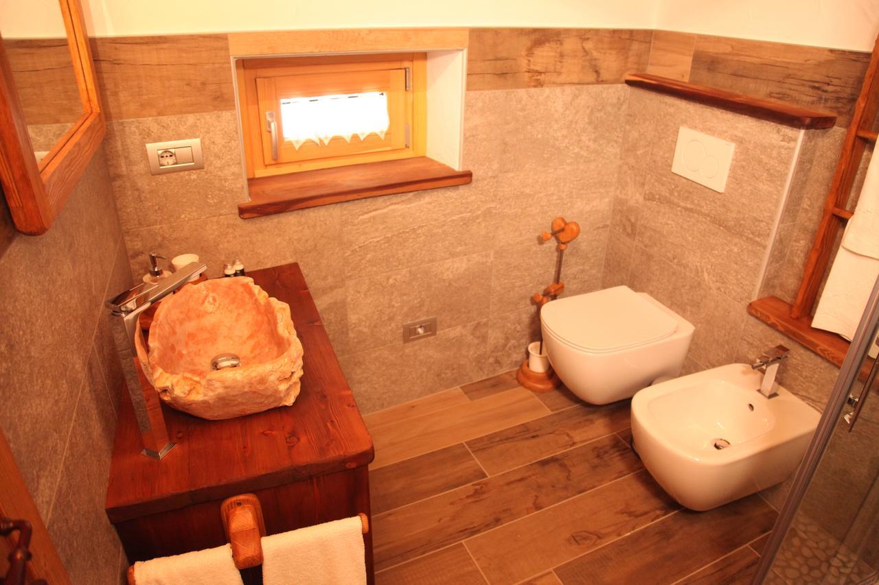 Mi Casa Tu Casa Bed & Breakfast Brusson Bagian luar foto