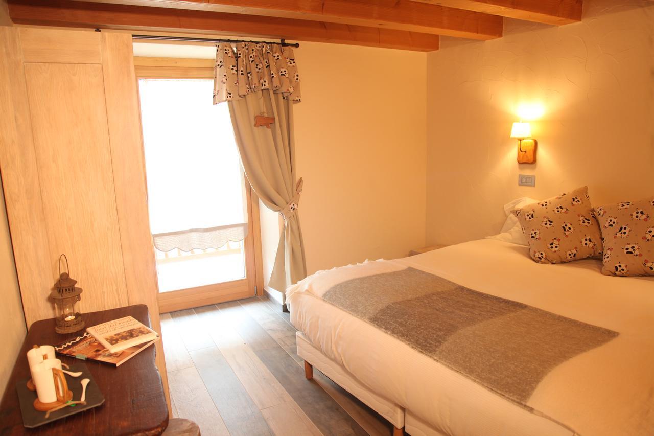 Mi Casa Tu Casa Bed & Breakfast Brusson Bagian luar foto