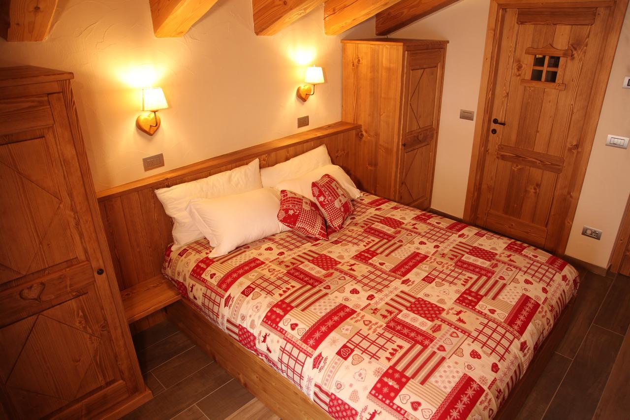 Mi Casa Tu Casa Bed & Breakfast Brusson Bagian luar foto