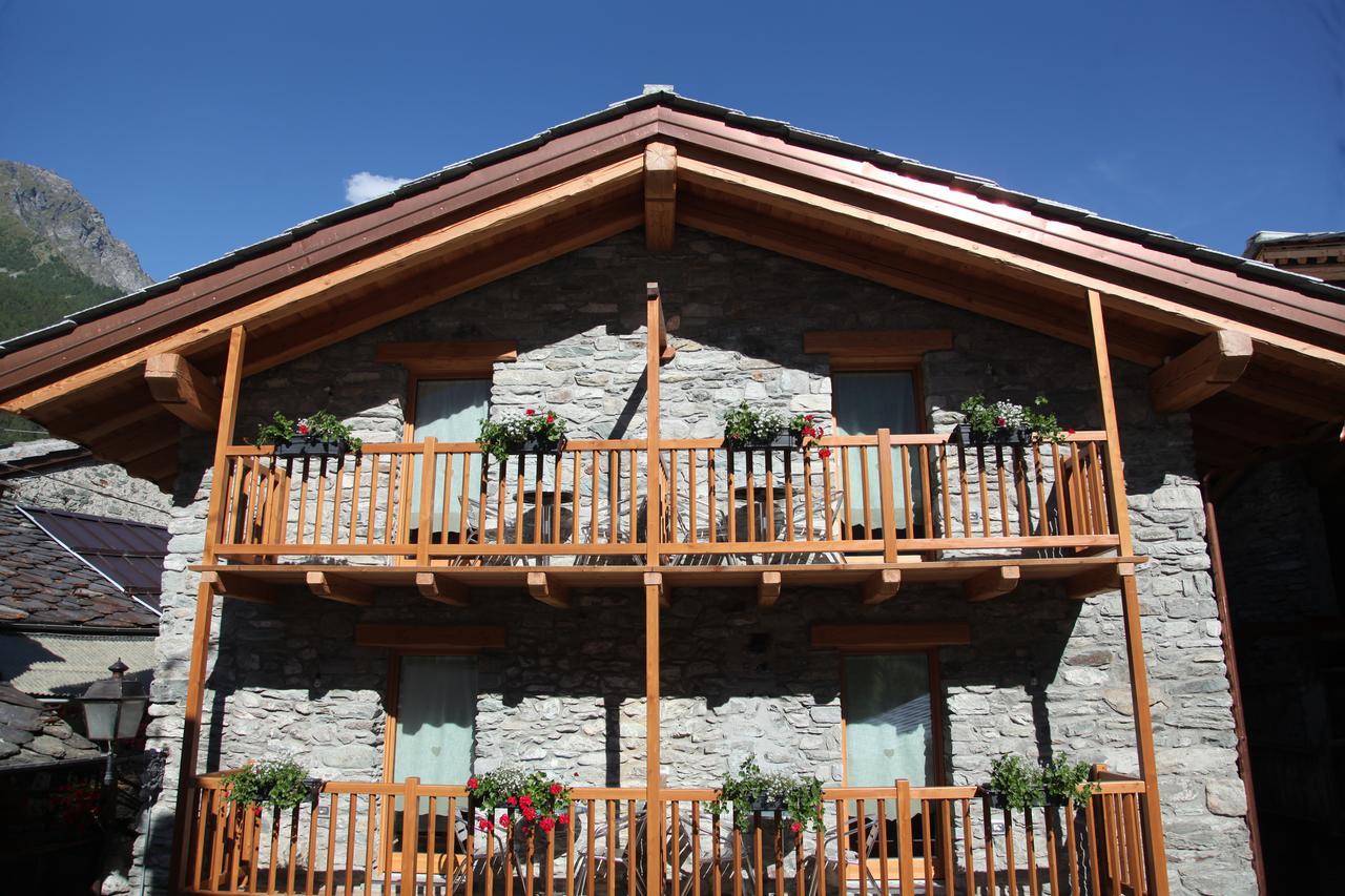 Mi Casa Tu Casa Bed & Breakfast Brusson Bagian luar foto